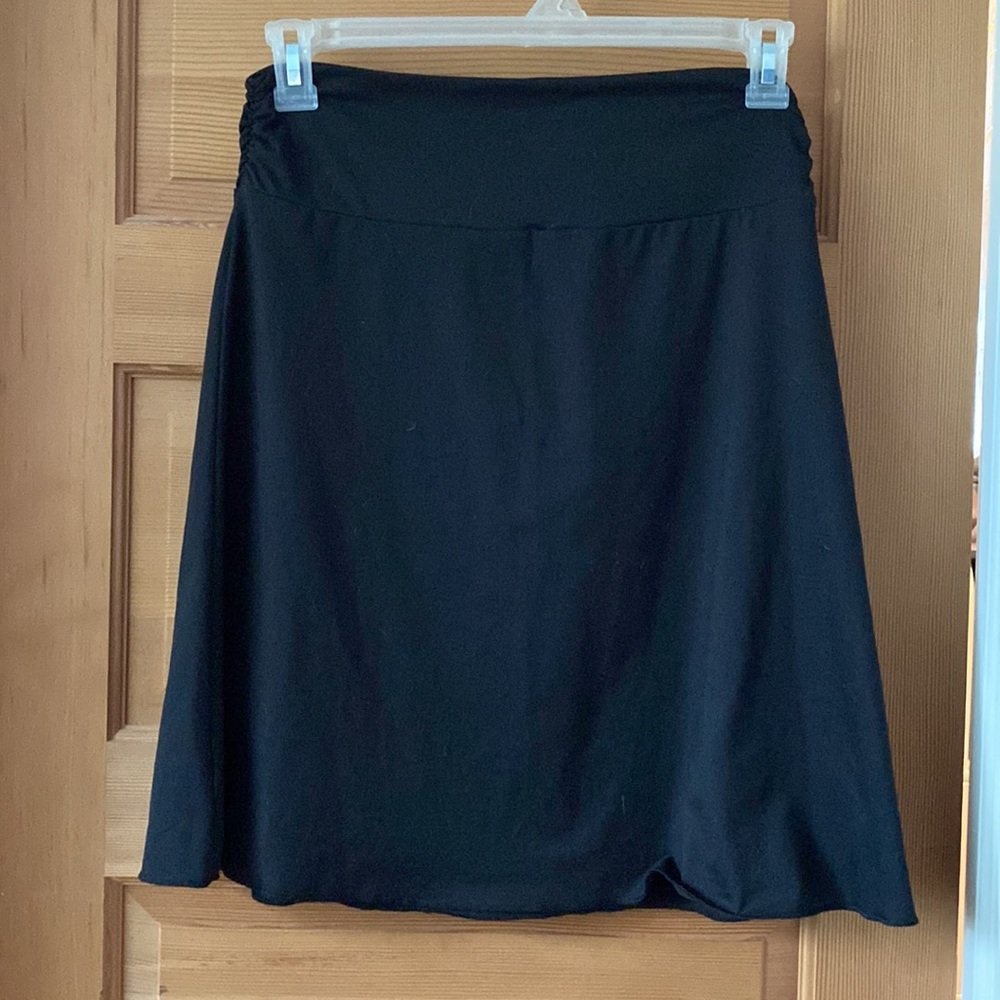 Black and white /black reversible skirt - Picture 2 of 9